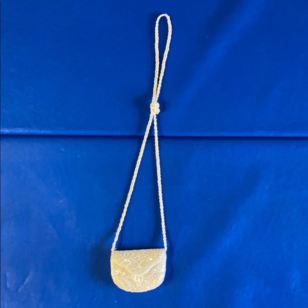 Vintage beaded small pocketbook